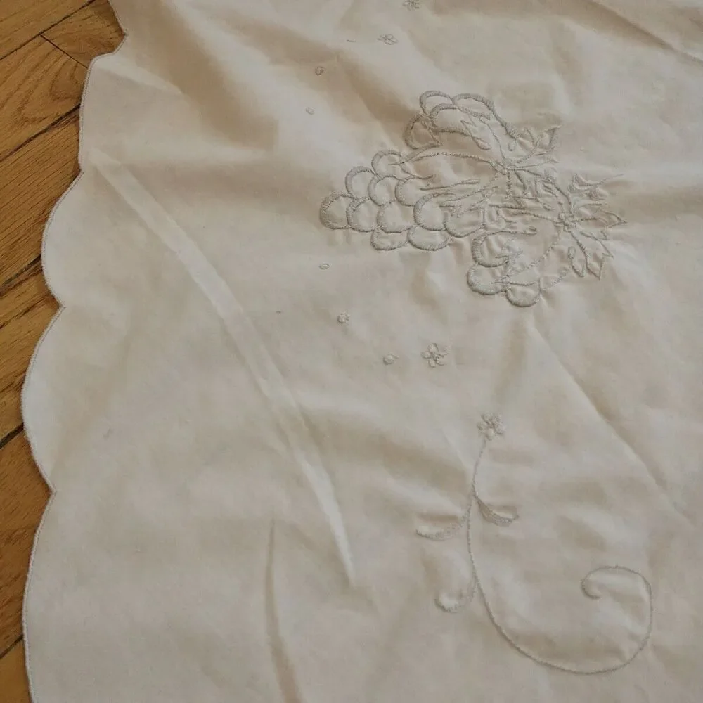 Large Tablecloth Embroidered Floral Cream Scalloped Trim Lightweight Oval Neutra